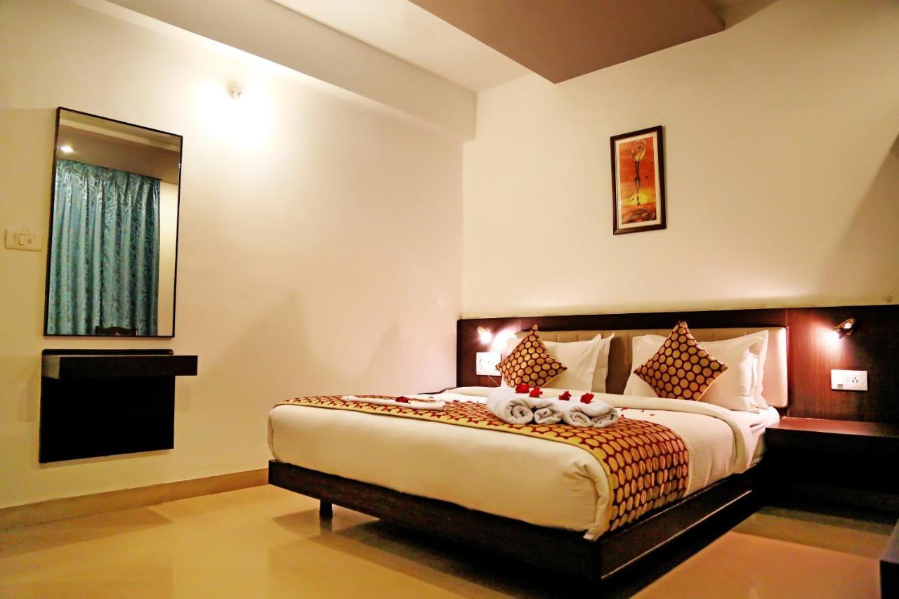 Narayans Leela Inn Udaipur Esterno foto