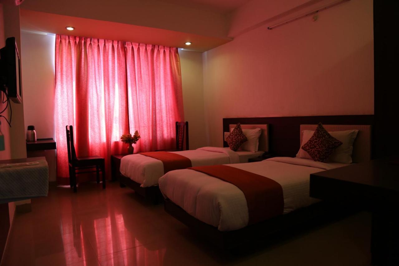 Narayans Leela Inn Udaipur Esterno foto