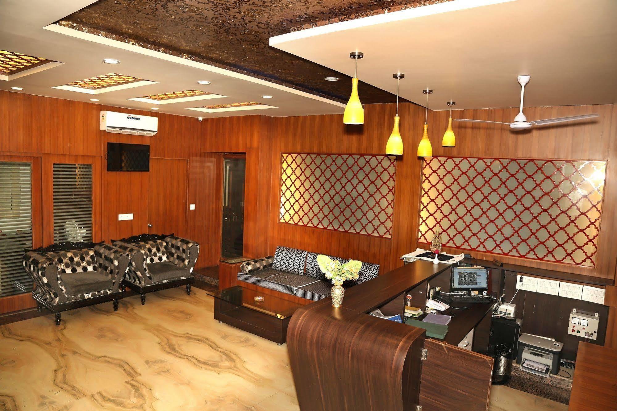 Narayans Leela Inn Udaipur Esterno foto
