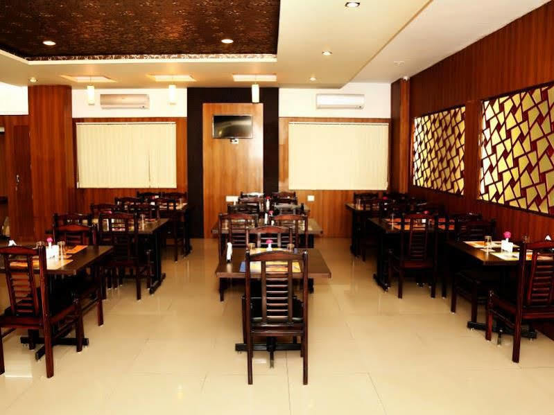Narayans Leela Inn Udaipur Esterno foto
